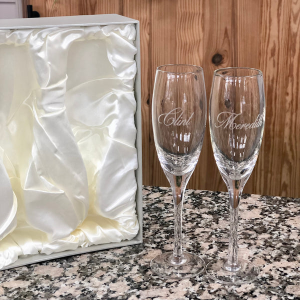 Engraved Champagne Flute Set