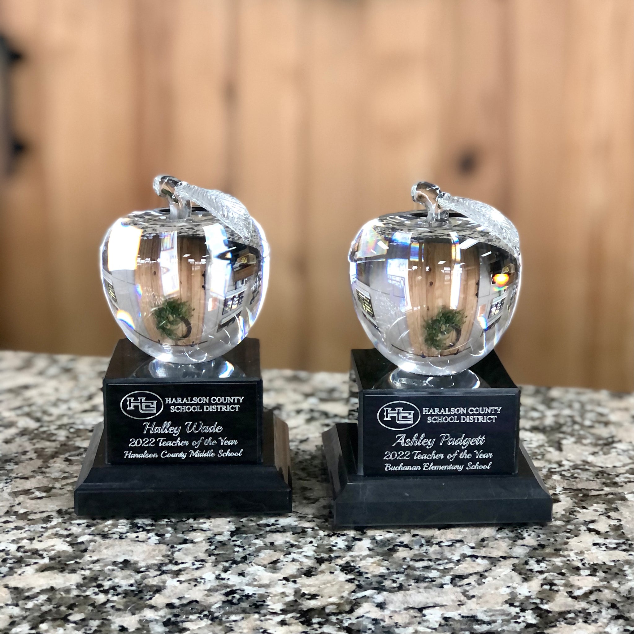 crystal apple trophy with free engraved plate